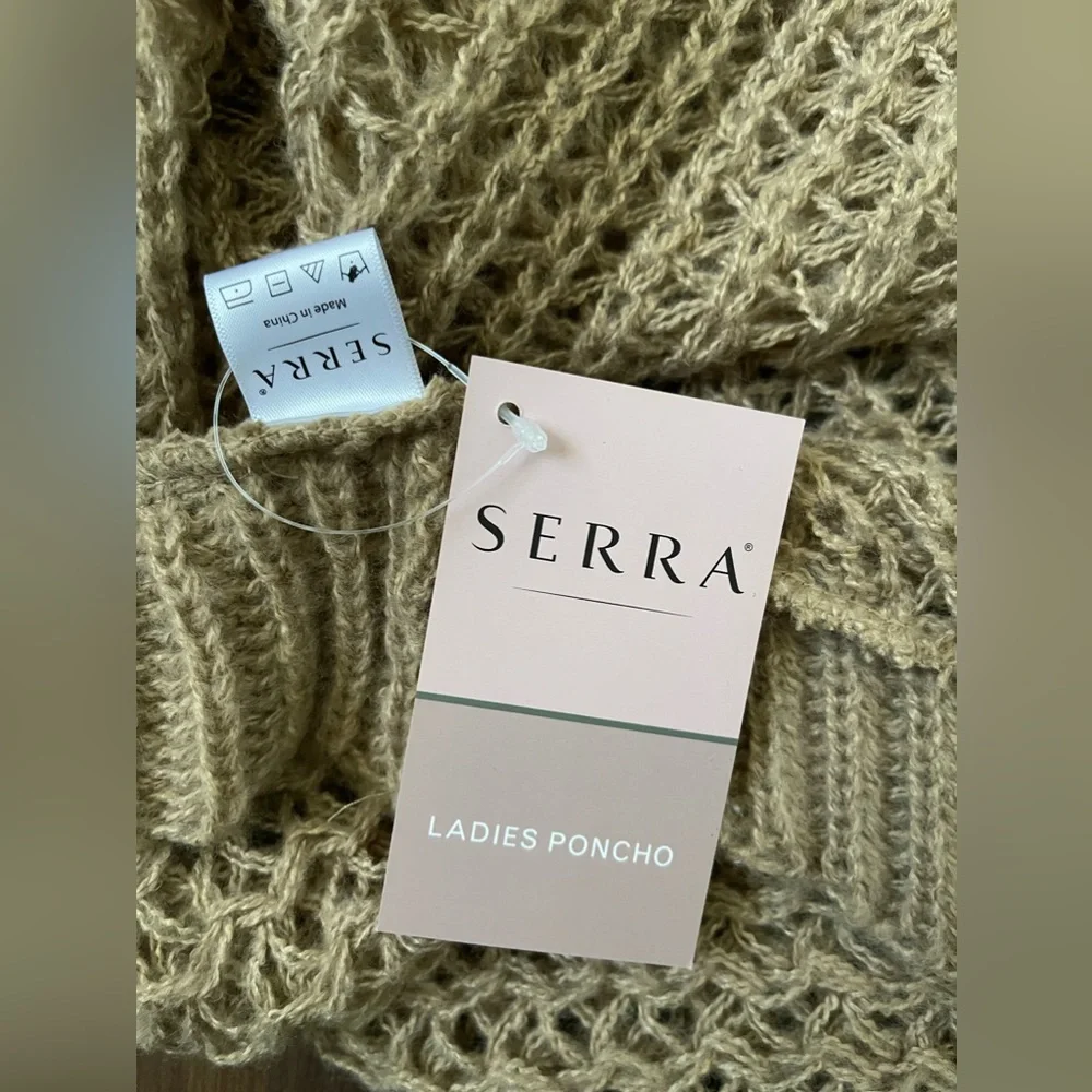 NWT Serra Loose Knit Poncho - Picture 2 of 8